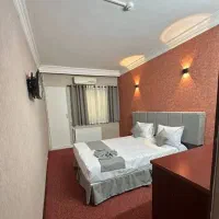 حیاط-داخل-شهر-آذرشهر