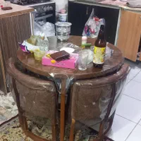 میز ناهارخوری درحدنوبه همراه کاور