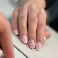 ناخن کار‌، گریمور ،مژه‌،  ابرو و دستیار رنگ|استخدام درمانی، زیبایی، بهداشتی|تهران, باغ فردوس|دیوار