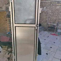 دری دستشویی درحد|مصالح و تجهیزات ساختمان|قم, دروازه چوبی|دیوار