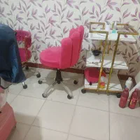 وسایل کامل آرایشگاه صندلی،ترولی،تخت،آینه،میزناخن|آرایشگاه و سالن‌های زیبایی|اسلام‌شهر, شهرک امام حسین (میان آباد)|دیوار