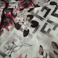 تعدادی شال و روسری نو