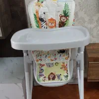 صندلی غذا خوری  کودک در حد نو  سالم  بسیار کاربردی