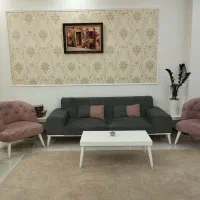 مبل چستر ومیز نهار خوری در حد نو