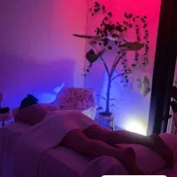 ماساژ تراپیست