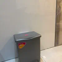 دو عدد سطل زباله طوسی رنگ