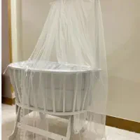 تخت وگهواره کنارمادر