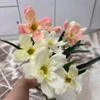 گل مصنوعی چهار شاخه