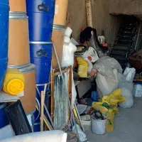 تعدادی  مانکن لباس زیر زنونه به فروش میرسد
