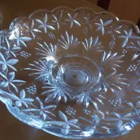 ظرف پایه دار میوه خوری