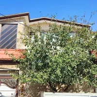 ساختمان سه طبقه 180متری