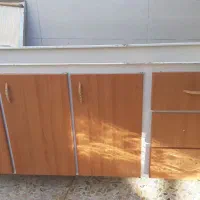 کابیت فلزی و ۳ عدد سنگ گرانیتی