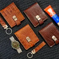 چرم دست دوز گاو، بز، شتر|کیف، کفش، کمربند|تربتحیدریه, پارک کاشانی|دیوار