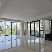 ۱۷۵ متری/غرق نور ویو مشجر/تراس قابل چیدمان