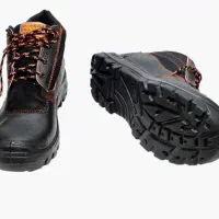 کفش ایمنی و کار