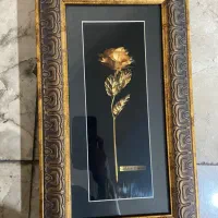 تابلو گل رز با ورق طلا