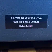 ماشین تحریر(تایپ) انگلیسی Olympia آلمان بکر و تمیز|کلکسیون اشیاء عتیقه|تهران, اکباتان|دیوار