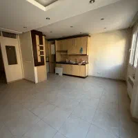 فروش مستغلات تجاری و مسکونی