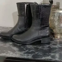 نیم بوت تمام چرم