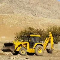 بیل بکهو تی دی ال 130 شش سیلندر