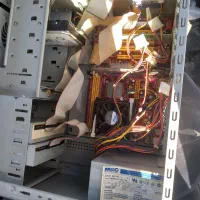 کیس مانیتور