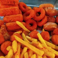 استخدام پیتزا زن و ساندویچ زن