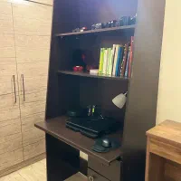 میز لپتاپ کتابخانه ای