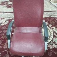 صندلی چرخ دار چرم