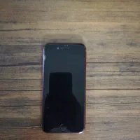 آیفون se 2020 رنگ قرمز