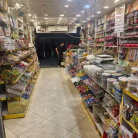 فروشنده حرفه ای و یک وسط کار