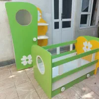 تخت کودک صورت کامل همراه با تشک رویال و جا لباسی
