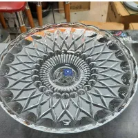 تعدادی ظرف ظروف