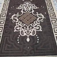 دو عدد فرش زیبا و سالم ۶ متری، در حد نو