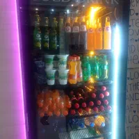 استخدام نیرو خانم در فست فود