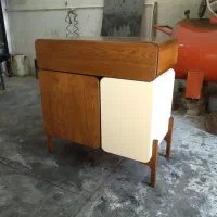 نیروی کار ساده خانم و آقا برای کار در نجاری