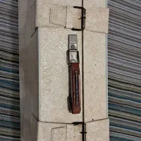 چمدان قدیمی انتیک  مخصوص دکور اتلیه یا کلکسیون|کلکسیون اشیاء عتیقه|اراک, |دیوار