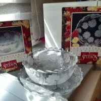 تعدادی ظروف پذیرایی نو باجعبه