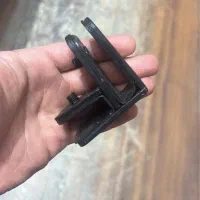 یراق شیشه (بست ۹۰ درجه شیشه ب شیشه)