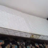 تخت یک نفره سالم جنس آهنی ۳میلیون تومن