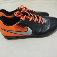 کفش فوتبال چمنی|کیف، کفش، کمربند|بومهن, |دیوار