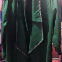 لباس زنانه|لباس|کرج, بنیاد|دیوار