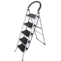 نردبان پلکانی تاشو