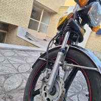 200پرواز|موتورسیکلت|برخوار, |دیوار