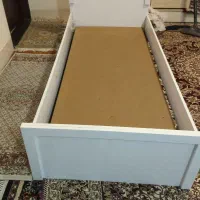 تخت خواب یک نفره زیبا  و راحت در اندازه 75در175