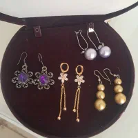 مقداری بدلیجات و نقره