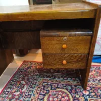 میز تحریر سالم