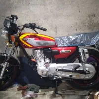 متورسیکلت 200دویست