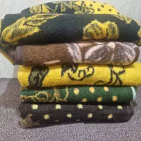 پنج عدد پتو در حد نو سالم و تمیز