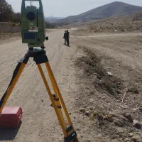 نقشه بردار مقیم پروژه راهسازی