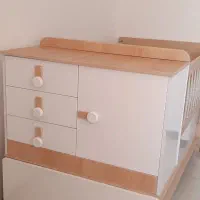 تخت کودک و نوجوان به همراه تشک|تخت و سرویس خواب|شیراز, شهرک گلستان شمالی|دیوار